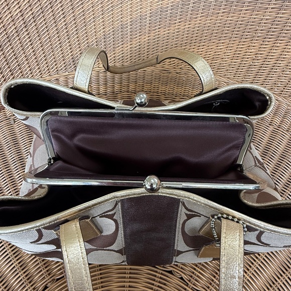 Coach SIgnature  Handbag Purse Large "C" Satchel Tote Gold Tone Trim w/ Hangtag - Picture 5 of 11